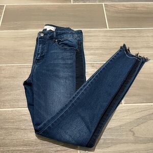 Harper heritage mid rise skinny jeans cropped size 26 frayed hem